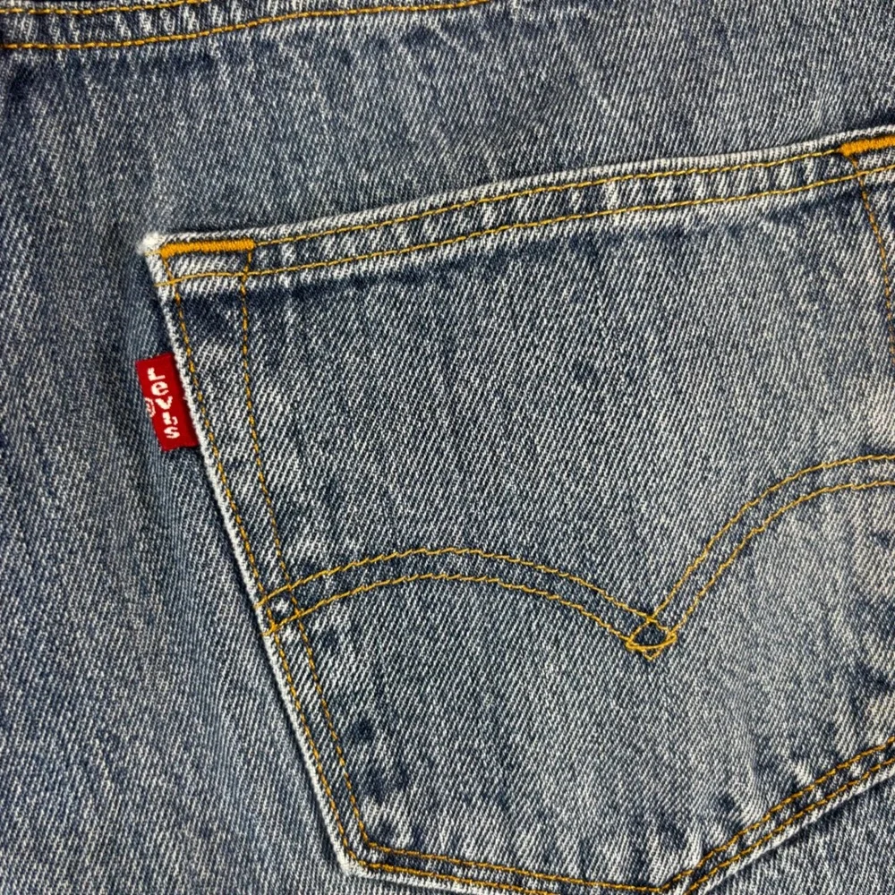 Levi's 501 Original Fit Jeans Mens 32x25 Medium Wash Blue Good Button‎ Fly